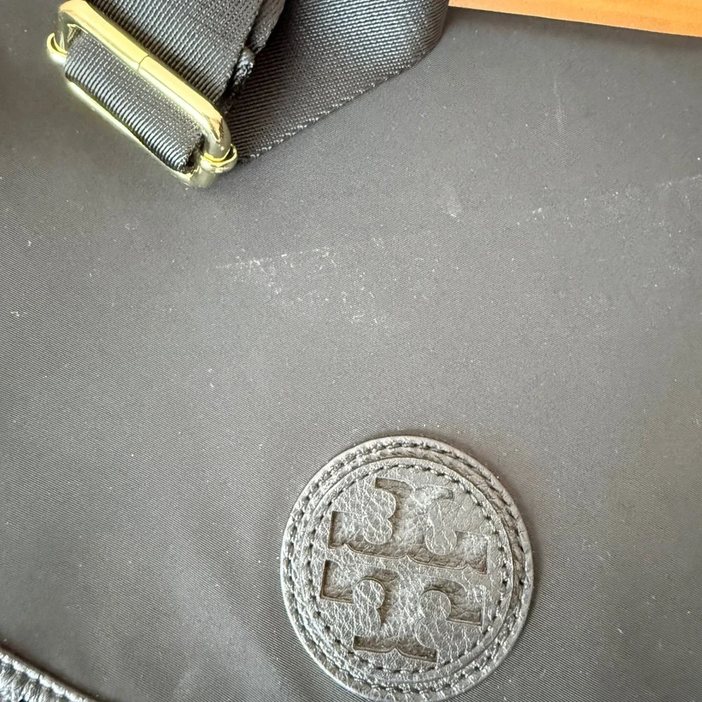 Tory Burch Marion Black Nylon Messenger Bag Leather Whipstitch Crossbody HST036‎